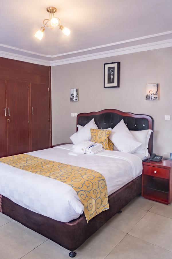 Hotel La Falaise Bonanjo Douala Eksteriør bilde