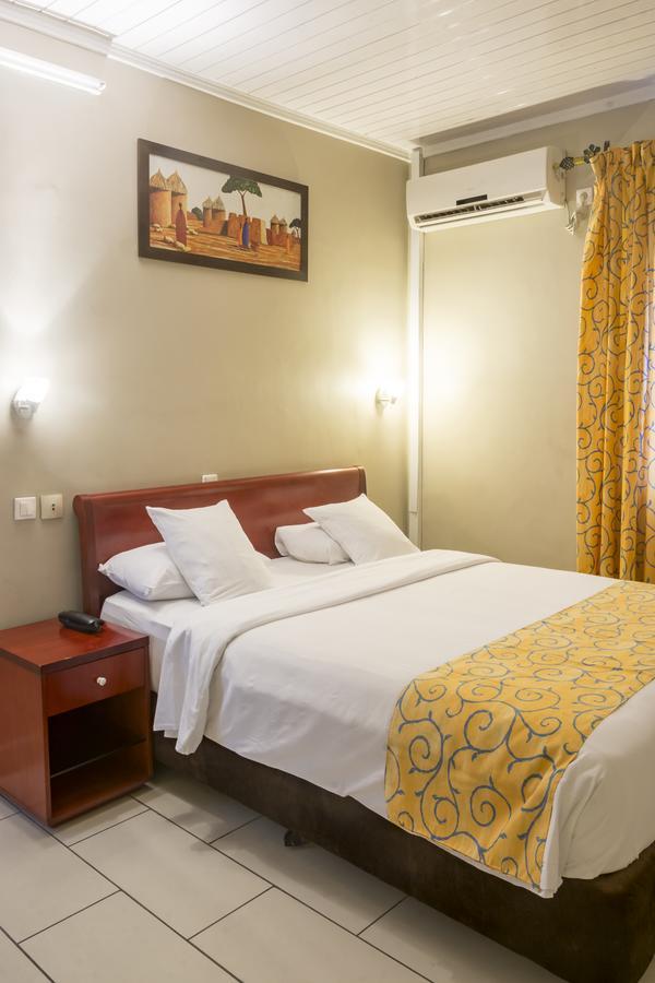 Hotel La Falaise Bonanjo Douala Eksteriør bilde