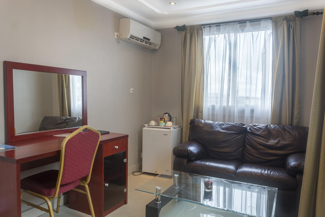 Hotel La Falaise Bonanjo Douala Eksteriør bilde