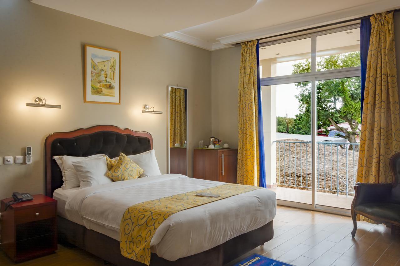 Hotel La Falaise Bonanjo Douala Eksteriør bilde
