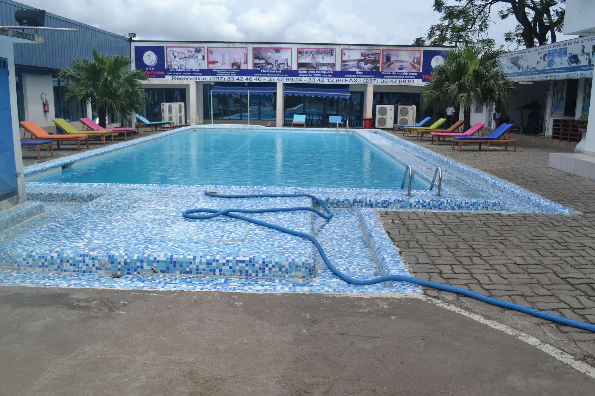 Hotel La Falaise Bonanjo Douala Eksteriør bilde